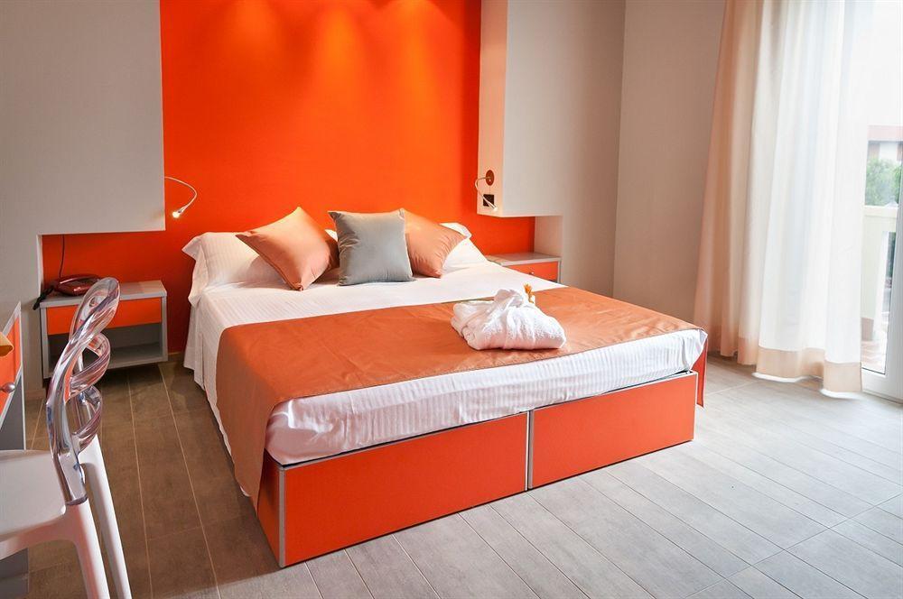 Hotel Milan 罗索利纳马雷 外观 照片