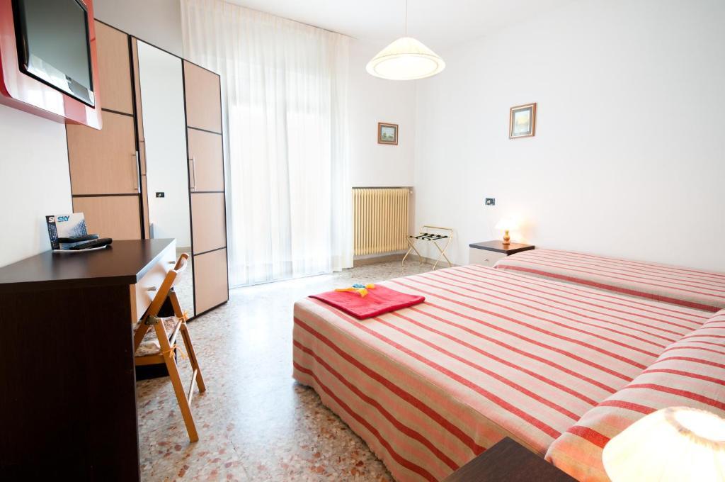 Hotel Milan 罗索利纳马雷 客房 照片