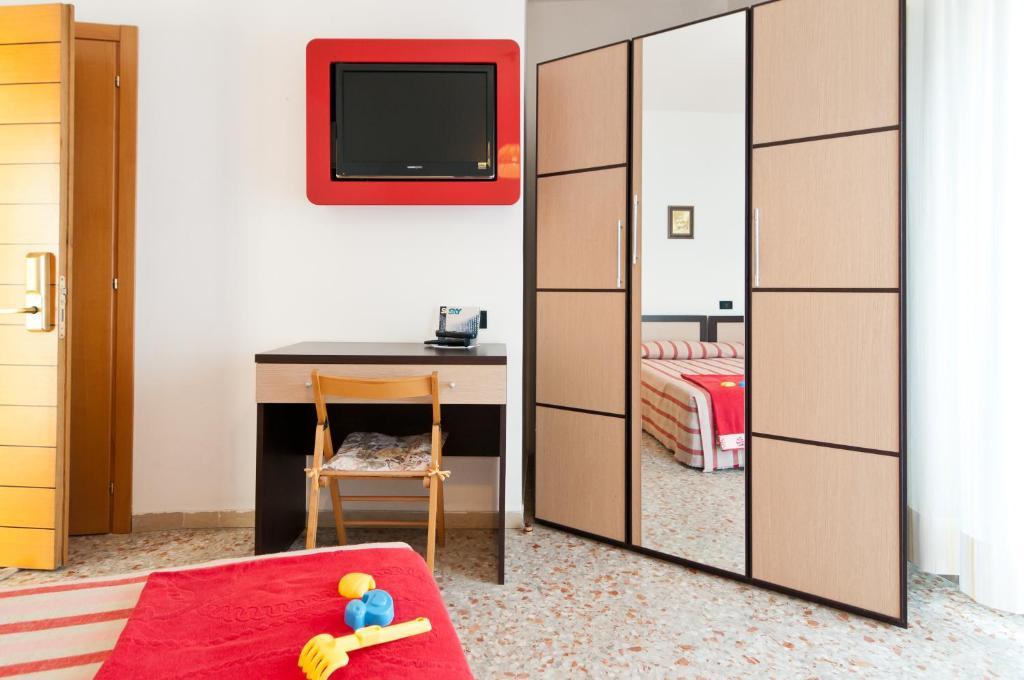 Hotel Milan 罗索利纳马雷 客房 照片